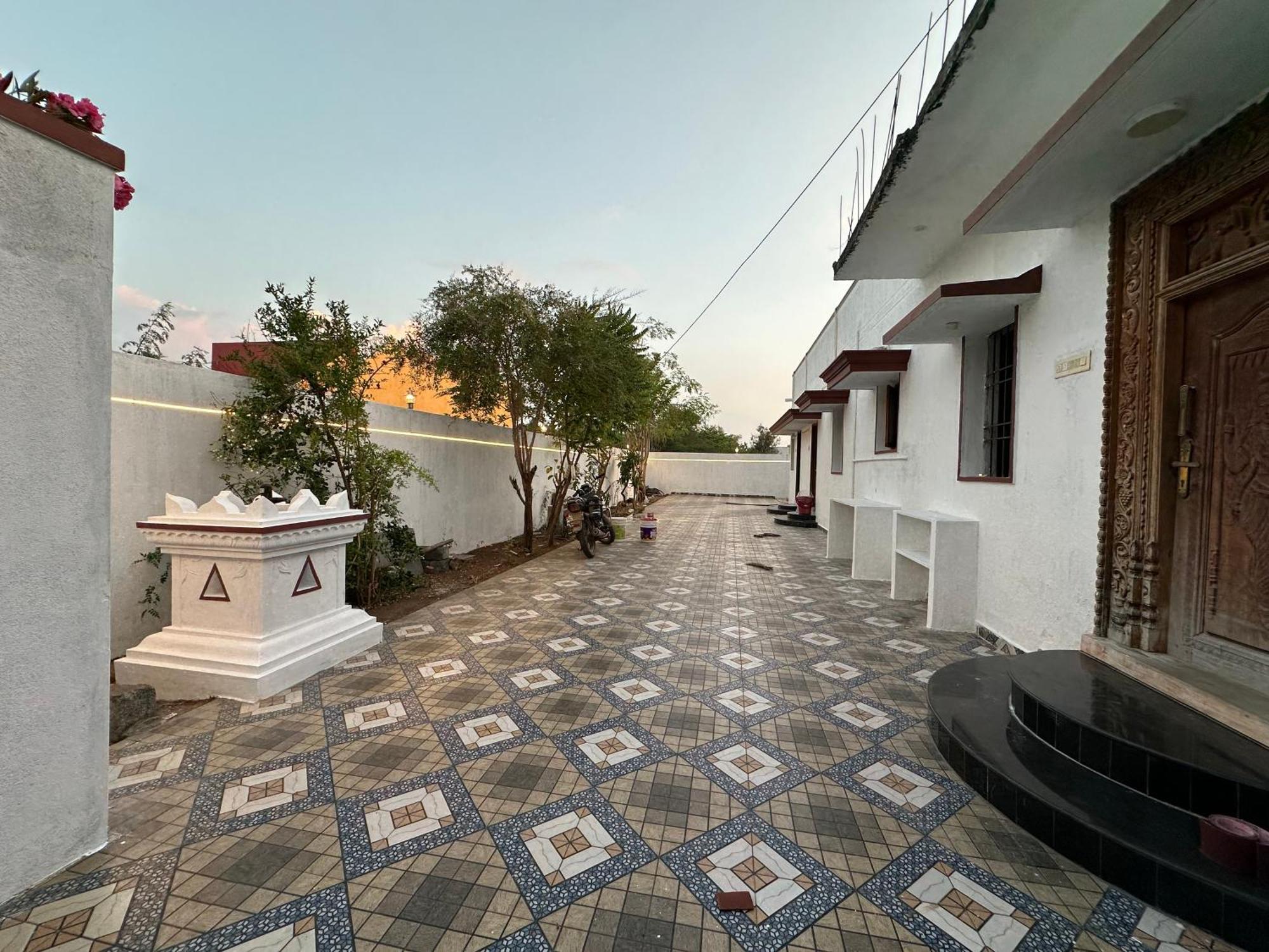 Arunachala Sashwin Guest House Tiruvannāmalai Екстериор снимка